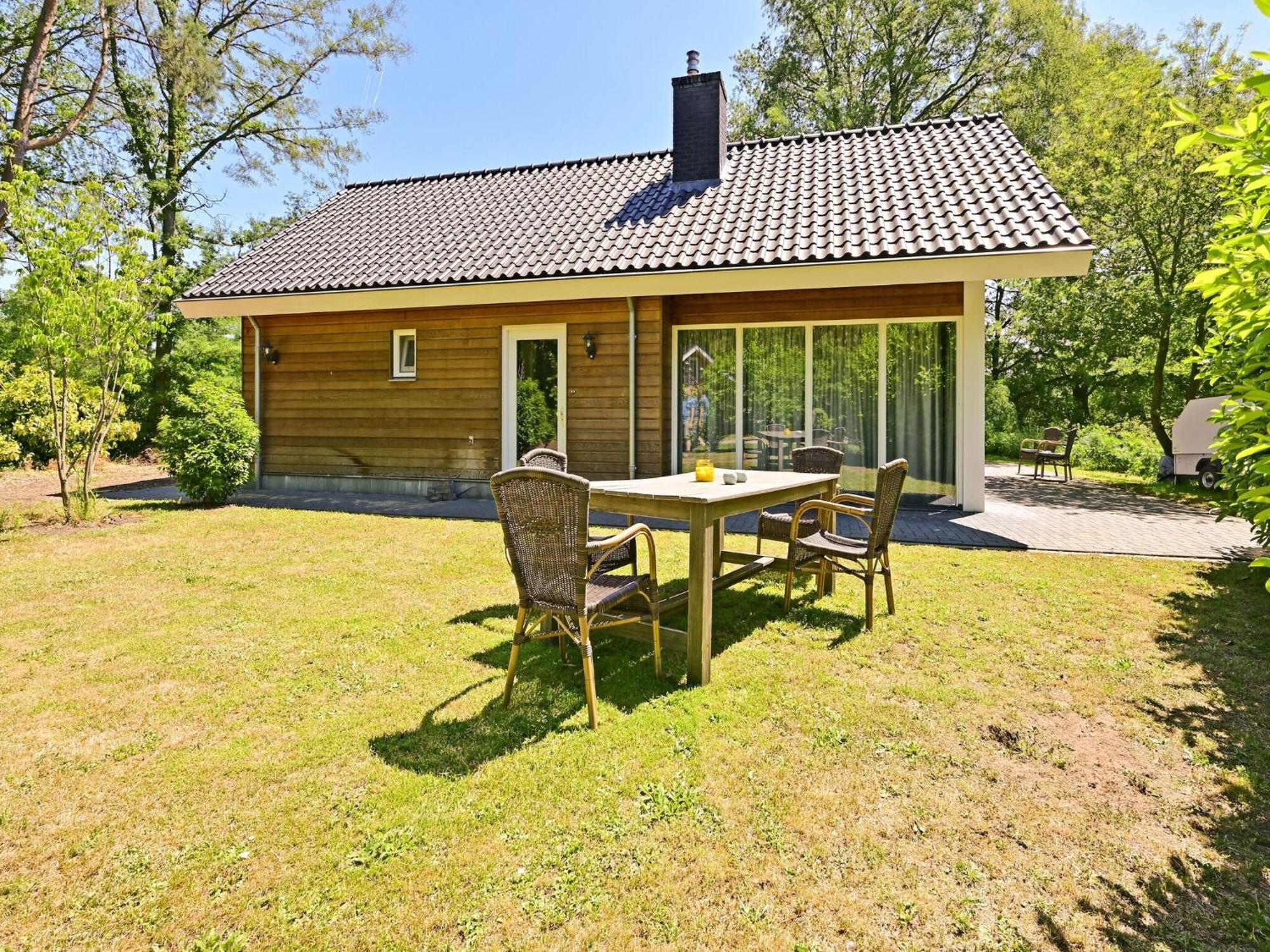 Chalet With Gorgeous View Of The Natural Surroundings Weerselo 外观 照片