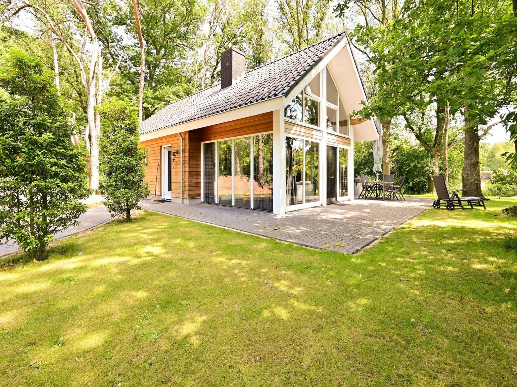 Chalet With Gorgeous View Of The Natural Surroundings Weerselo 外观 照片