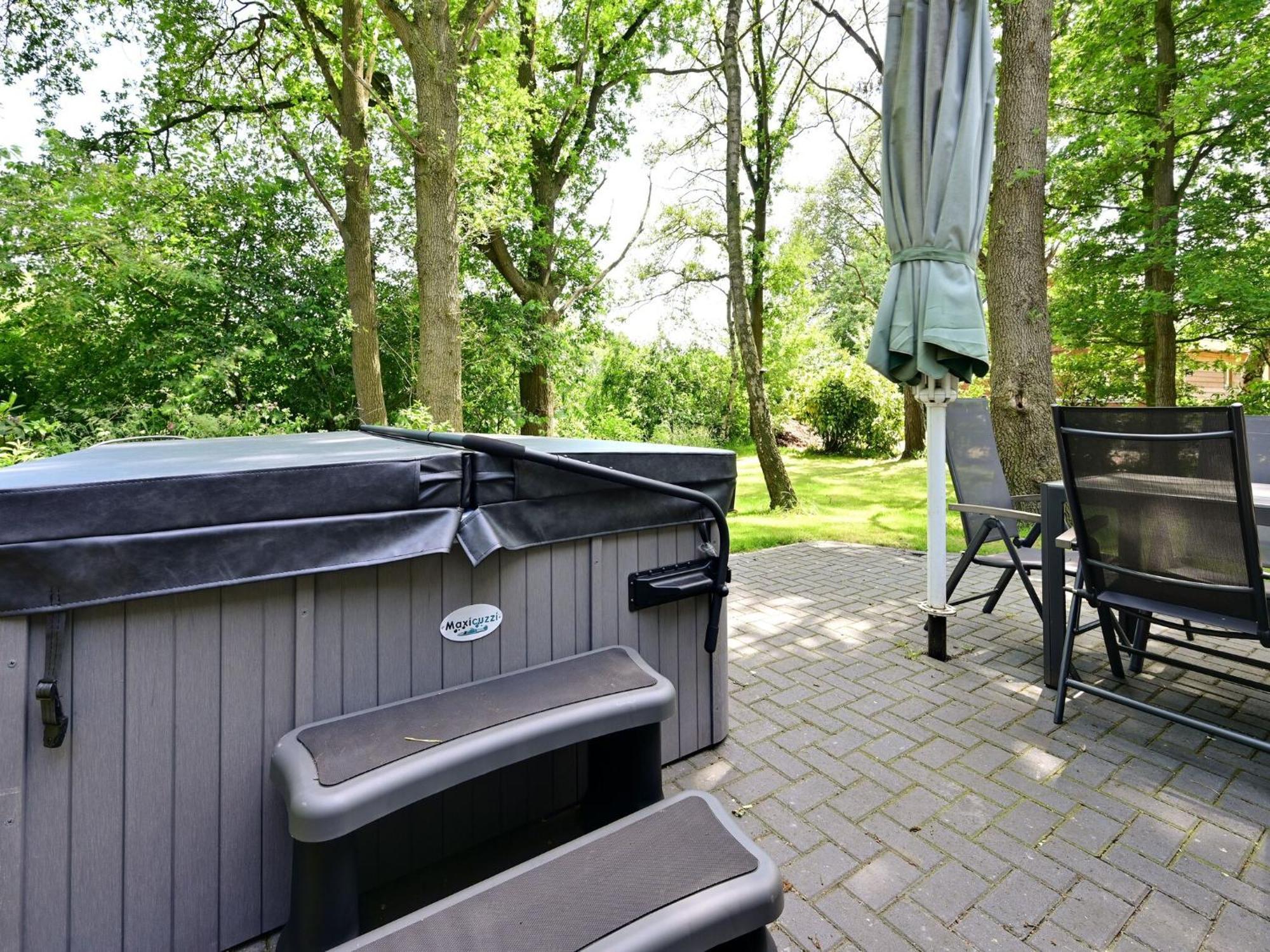 Chalet With Gorgeous View Of The Natural Surroundings Weerselo 外观 照片